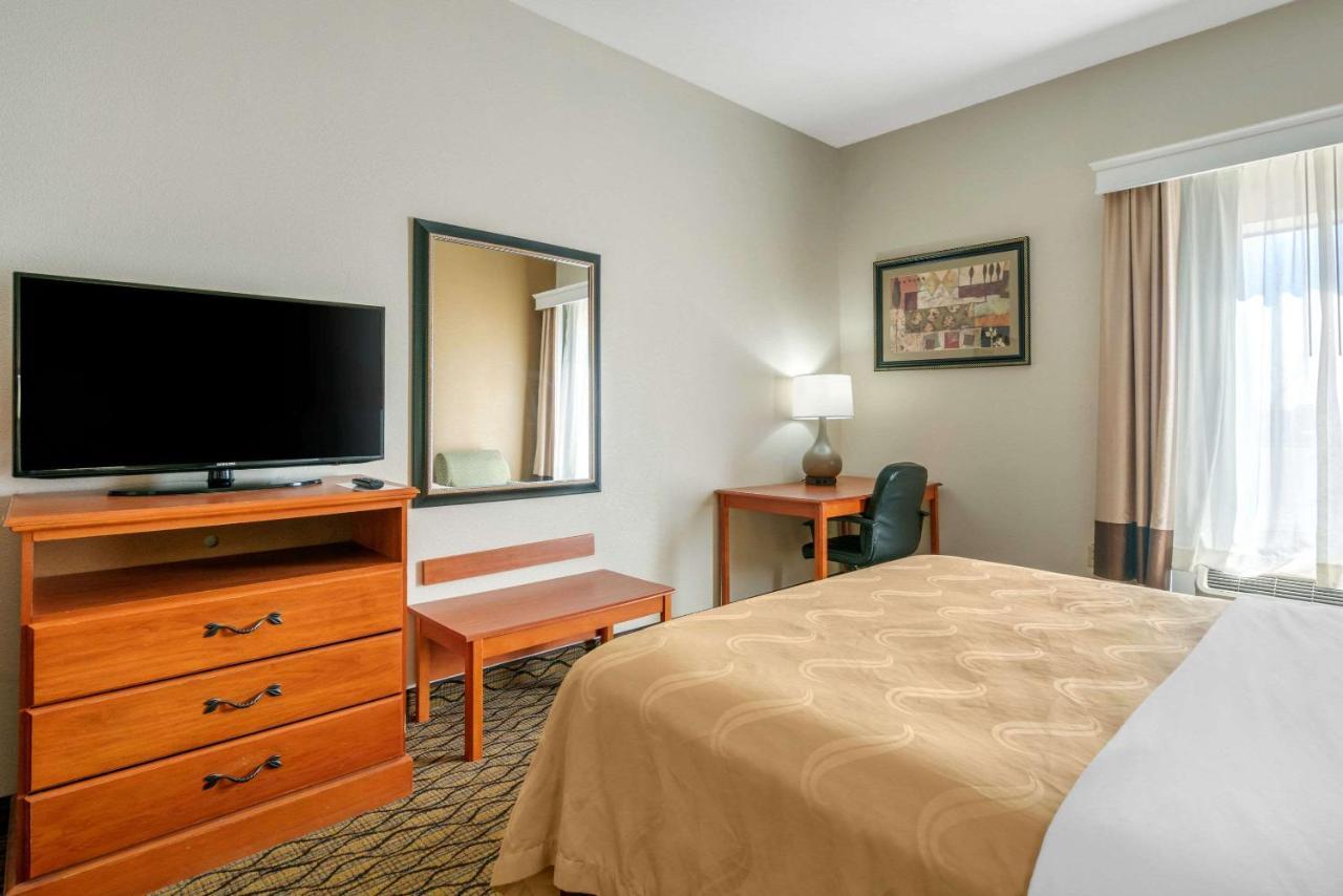 Quality Inn & Suites Jefferson City Exterior foto