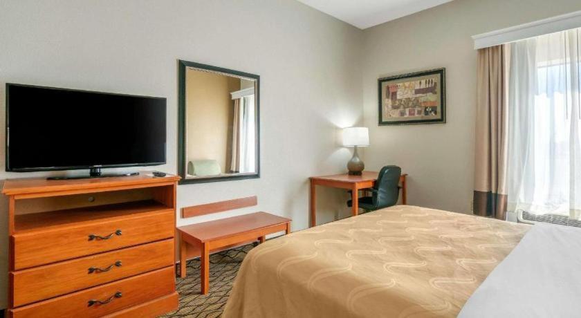 Quality Inn & Suites Jefferson City Exterior foto